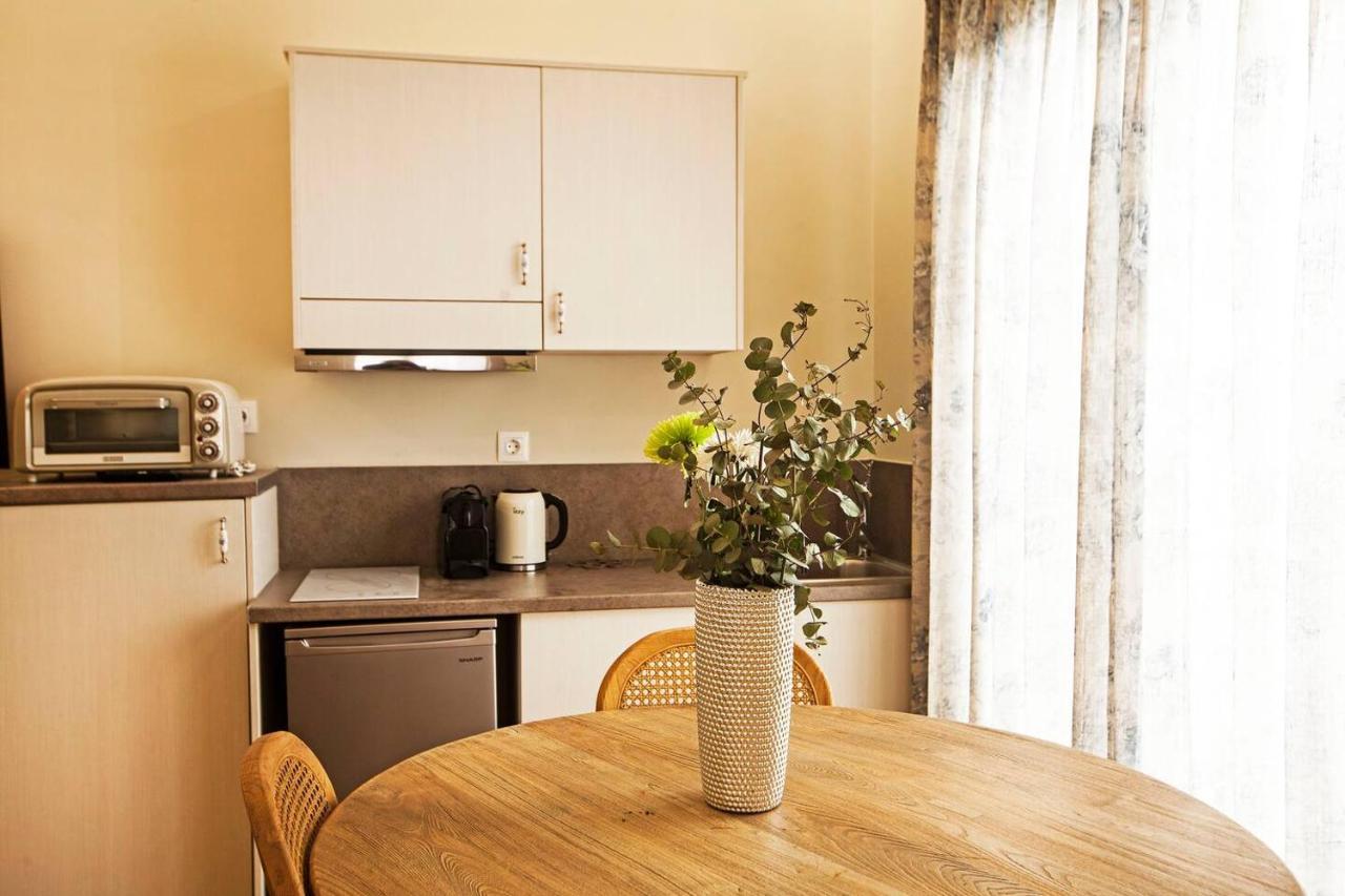 Pagrati Hilton Location Bentzi Family Suite 5 Athene Buitenkant foto